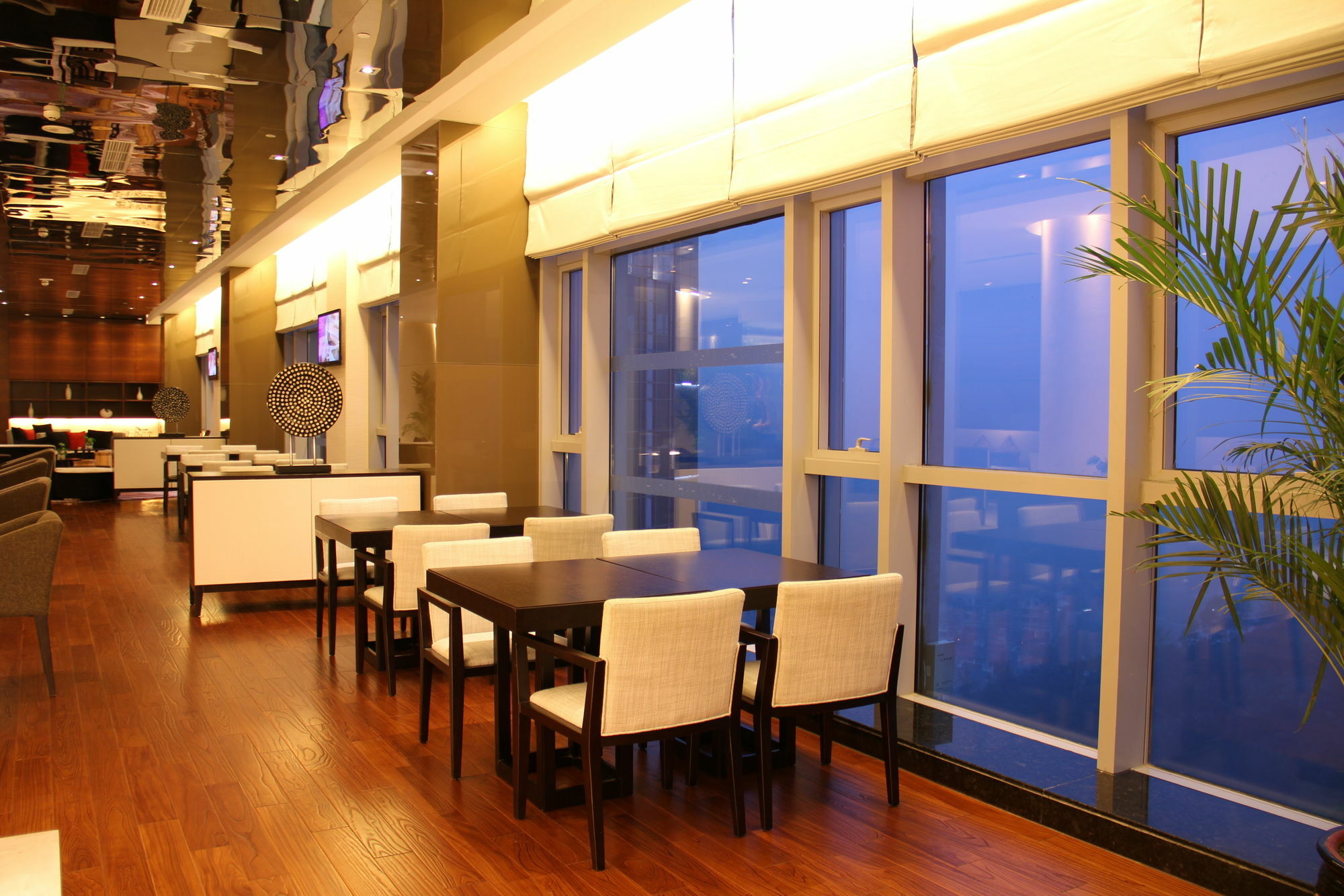 Wyndham Garden Yuhuan Downtown Hotel Taizhou  Eksteriør billede
